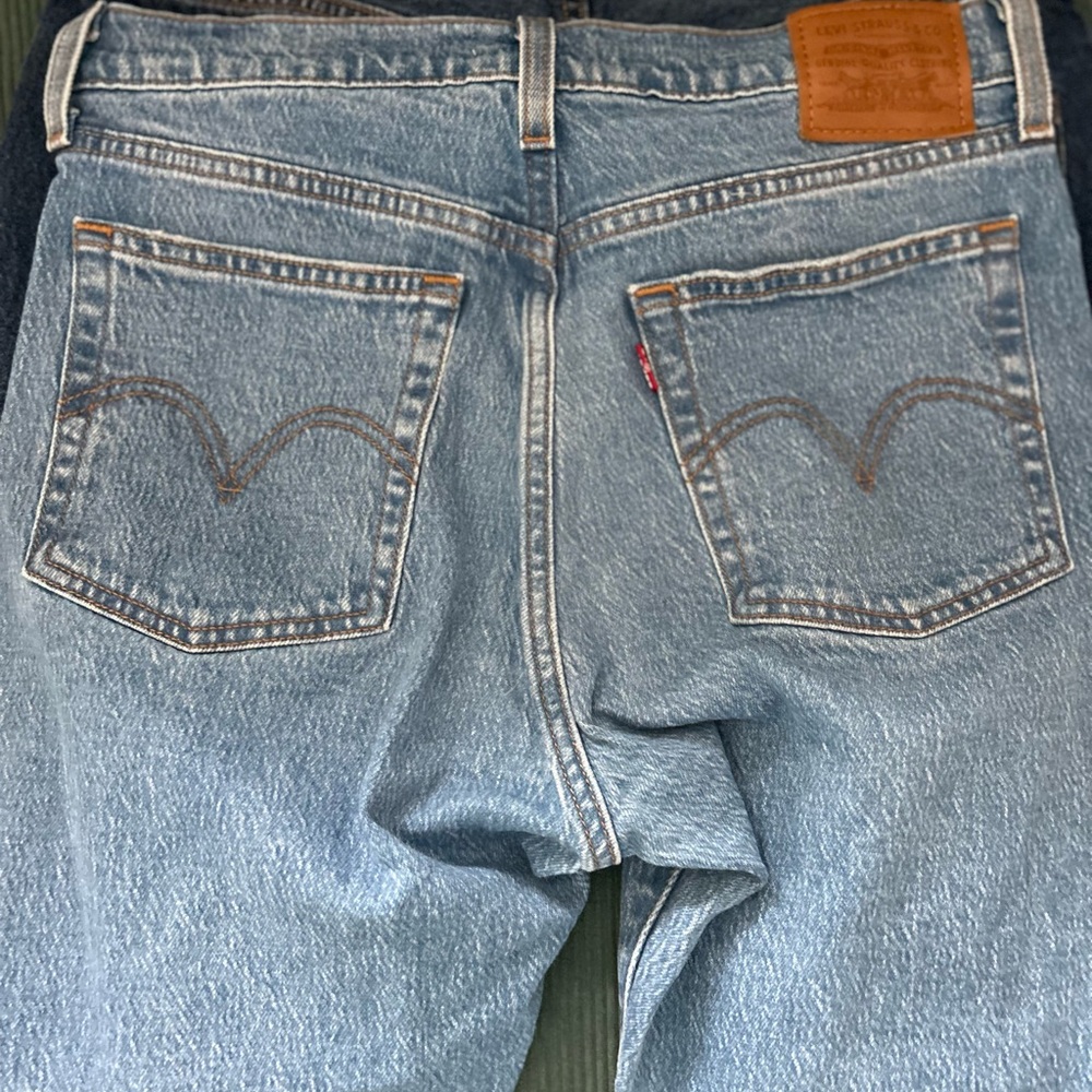 Levi's wedgie sz 27 Sky Blue Denim Jeans